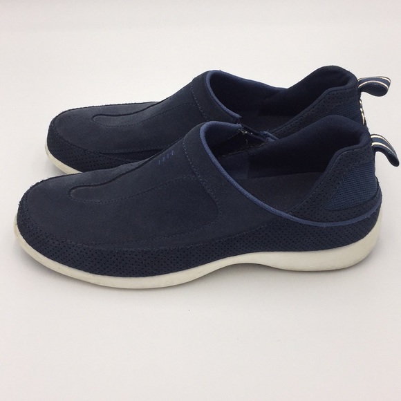 Lands' End 98109 Women’s Solid Blue Suede Slip On Casual Shoes Sneakers Size 10B - Picture 2 of 9